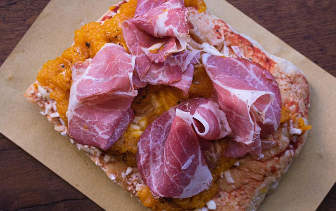 Focaccia con coppa e zucca cotta