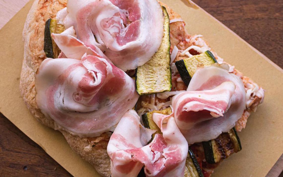 Focaccia with oven-baked pancetta and grilled zucchini